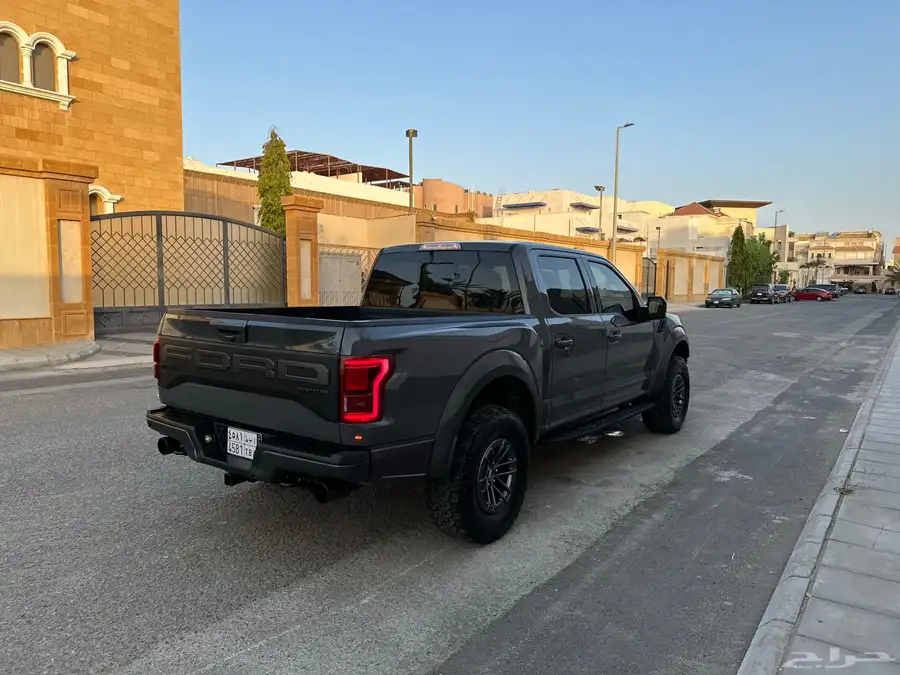2020 فورد رابتر F150 7