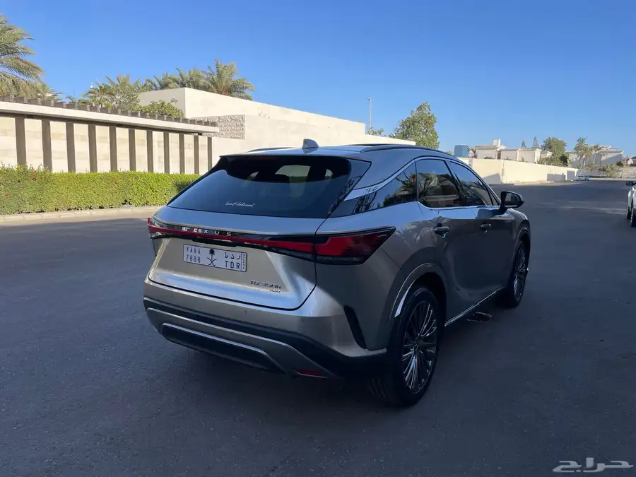 لكزس RX 350 BB فل كامل هايبرد 2024 ( شبه جديد ) 8