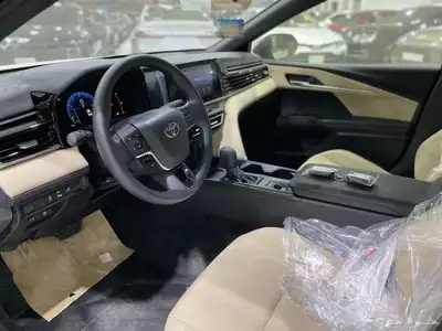 تويوتا كامري عبداللطيف جميل اصفار 2025 6