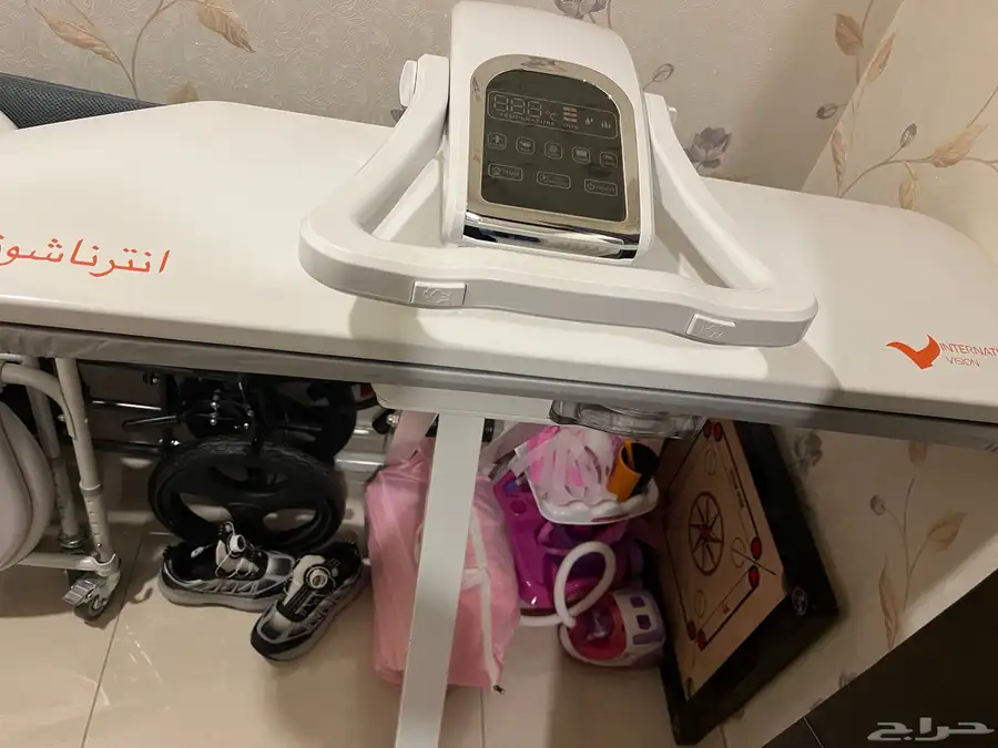 كاوية كبس بخار مع حامل ملابس 2