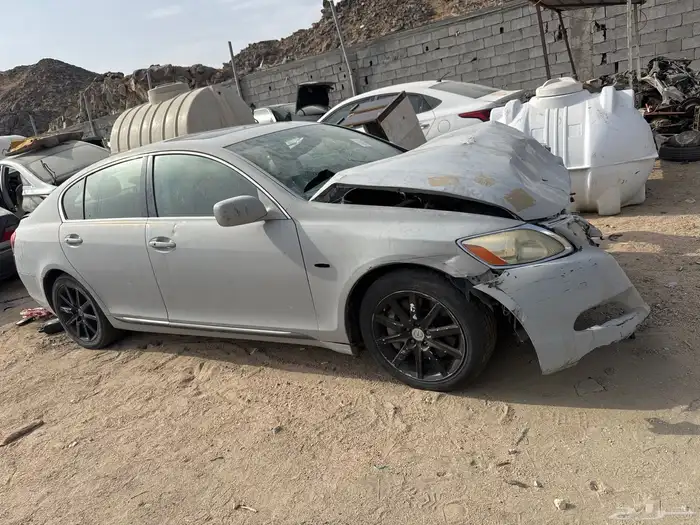 لكزس2008 Gs350 تشليح قطع موجود جميع القطع عندي منها 3سيارات 1