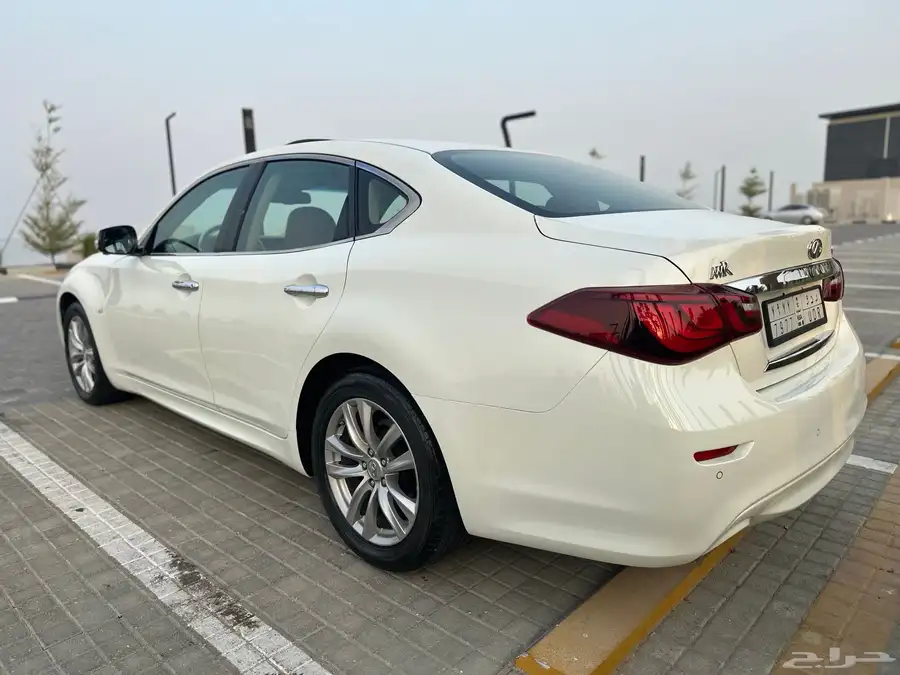 انفنتي Q70 2017 4
