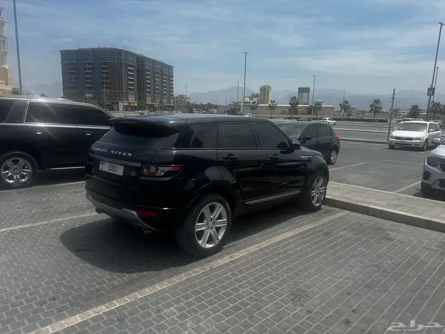 evoque range rover 2015 GCC very clean 160 km 3