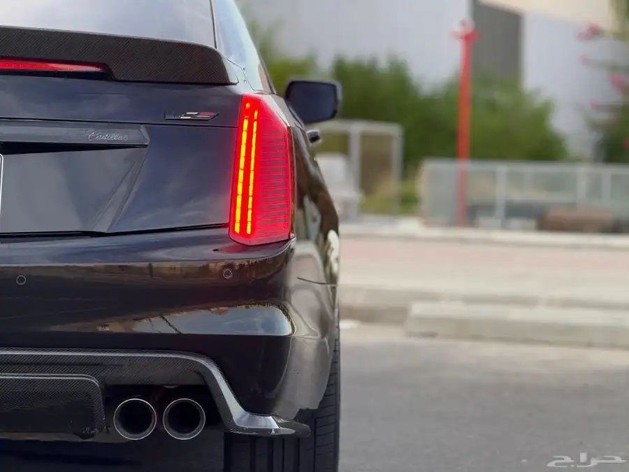 للبيع كاديلاك CTS-V كاربون اديشن 13