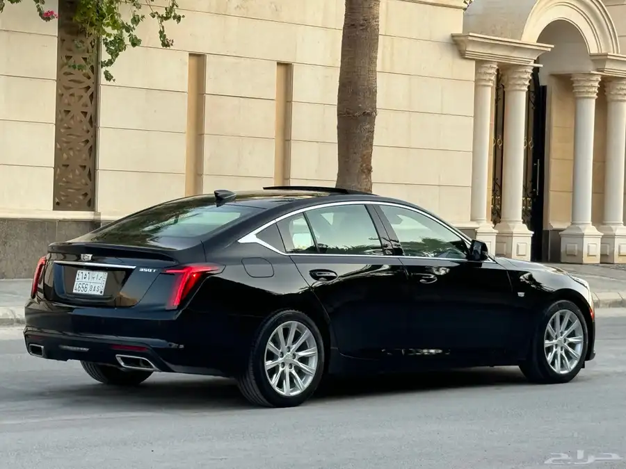 كاديلاك CT5 موديل 2022 ممشى 29 الف تحت ضمان وصيانة مجانية 18