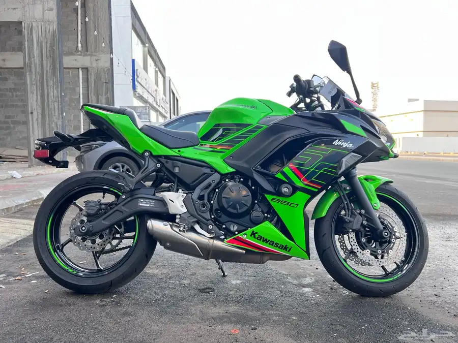 للبيع دباب كاواساكي مقاس 650cc index