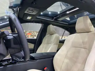 تايوتا كامري هايبرد 2025 15