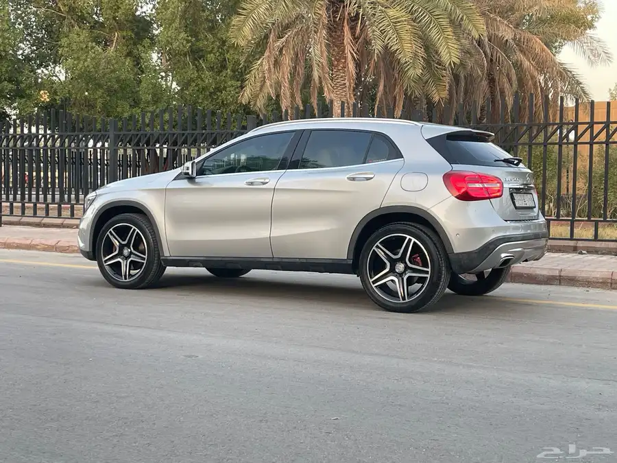 مرسيدس GLA250 2016 بحاله ممتاز 2