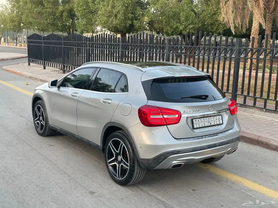مرسيدس GLA250 2016 بحاله ممتاز 5