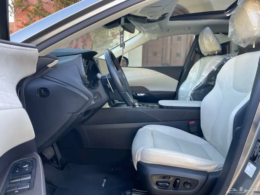 لكزس RX 350 BB فل كامل هايبرد 2024 ( شبه جديد ) 19