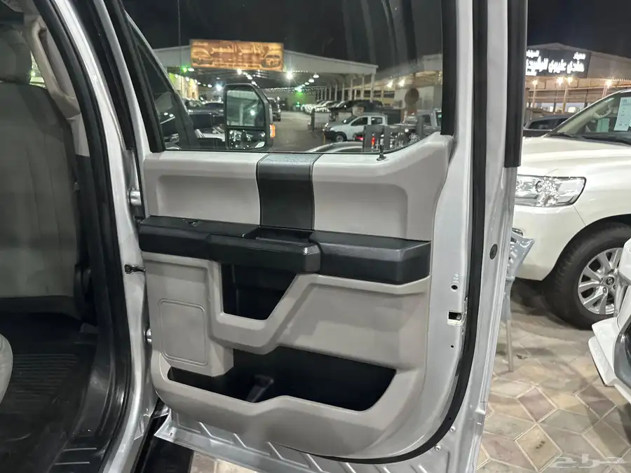 فورد F350 2019 غمارتين ممشى 43 الف فقط .. 19