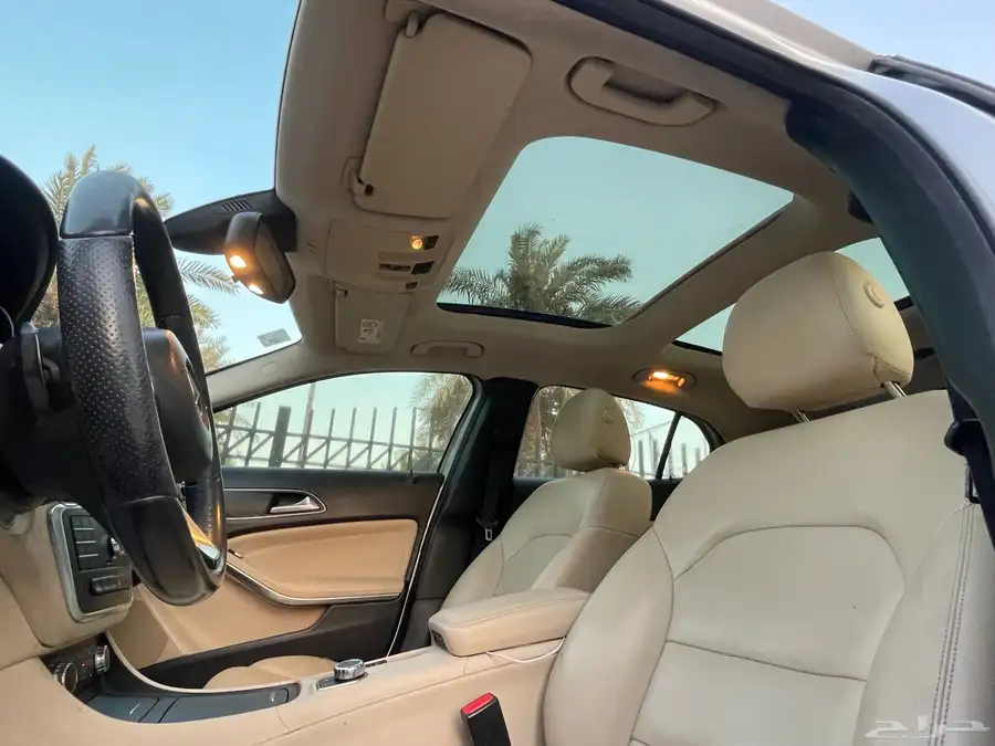 مرسيدس GLA250 2016 بحاله ممتاز 12