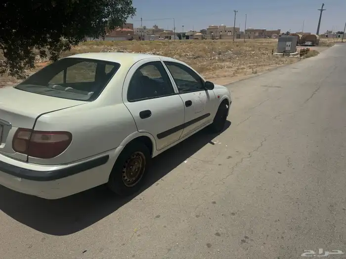 بيع سياره نيسان نضيفه مديل 2003 0