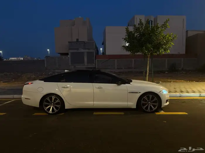 للبيع جاكوار xjl 2014 جاهزة للمستخدم 1