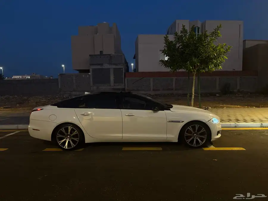 للبيع جاكوار xjl 2014 جاهزة للمستخدم 1