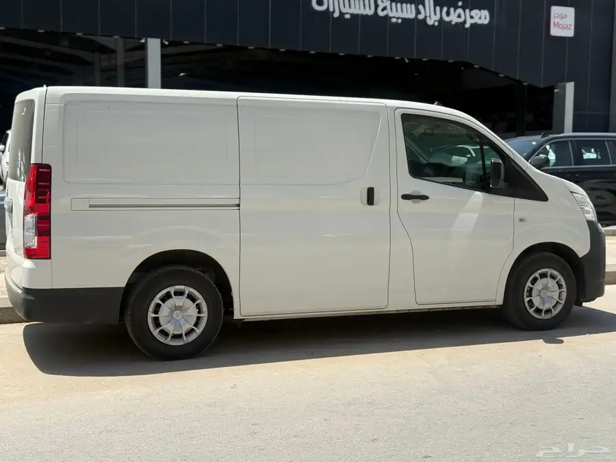 متوفر باص بسعر فرقة اخو الجديد ممشى10الف 2