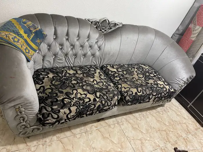 طقم كنب مستعمل للبيع 300 2