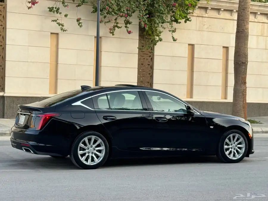 كاديلاك CT5 موديل 2022 ممشى 29 الف تحت ضمان وصيانة مجانية 19