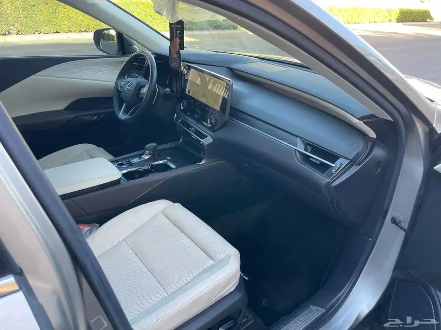 لكزس RX 350 BB فل كامل هايبرد 2024 ( شبه جديد ) 11