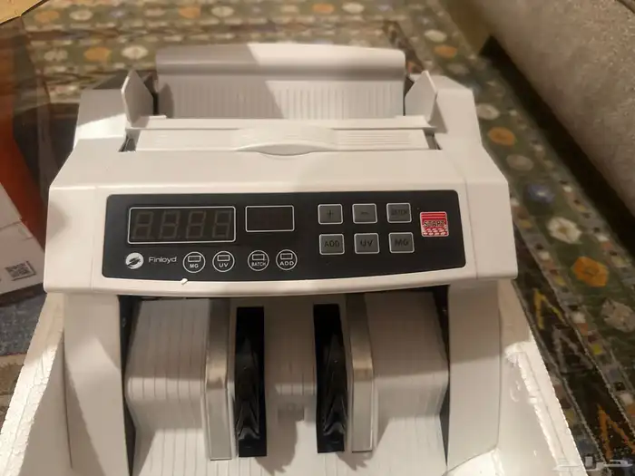 الة حاسبة فلوس جديدة بالكرتون استخدمت مرة وحدة فقط 0