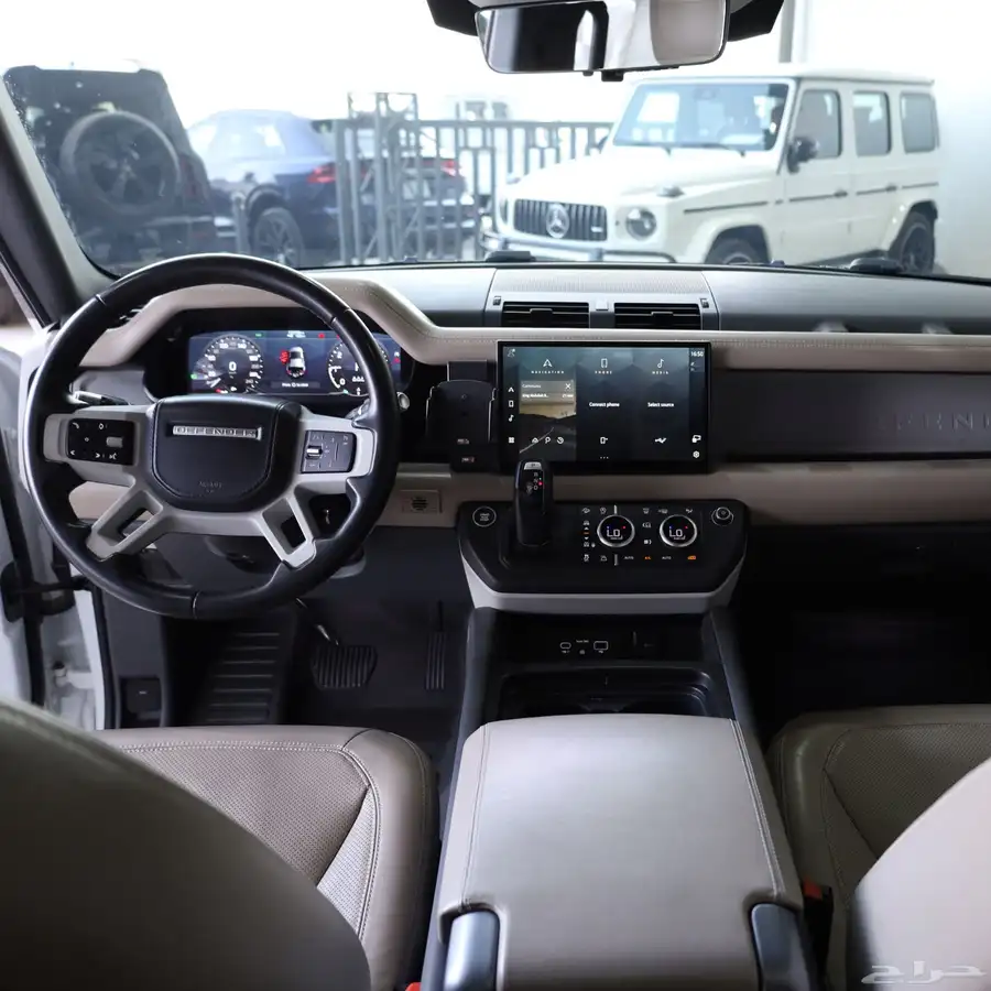 لاند روفر ديفندر S110 V6 موديل 2022 10