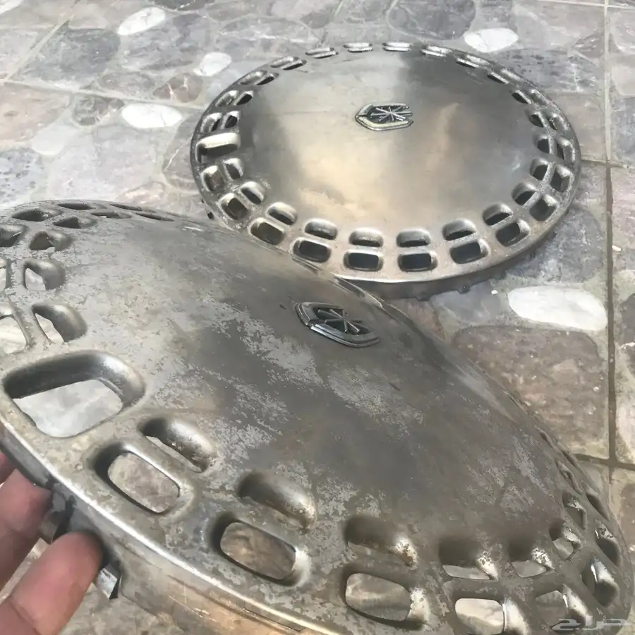 طيس كرسيدا قديمه 2
