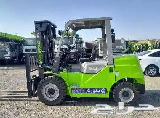 Forklift and Scissor Lift for Rent 3