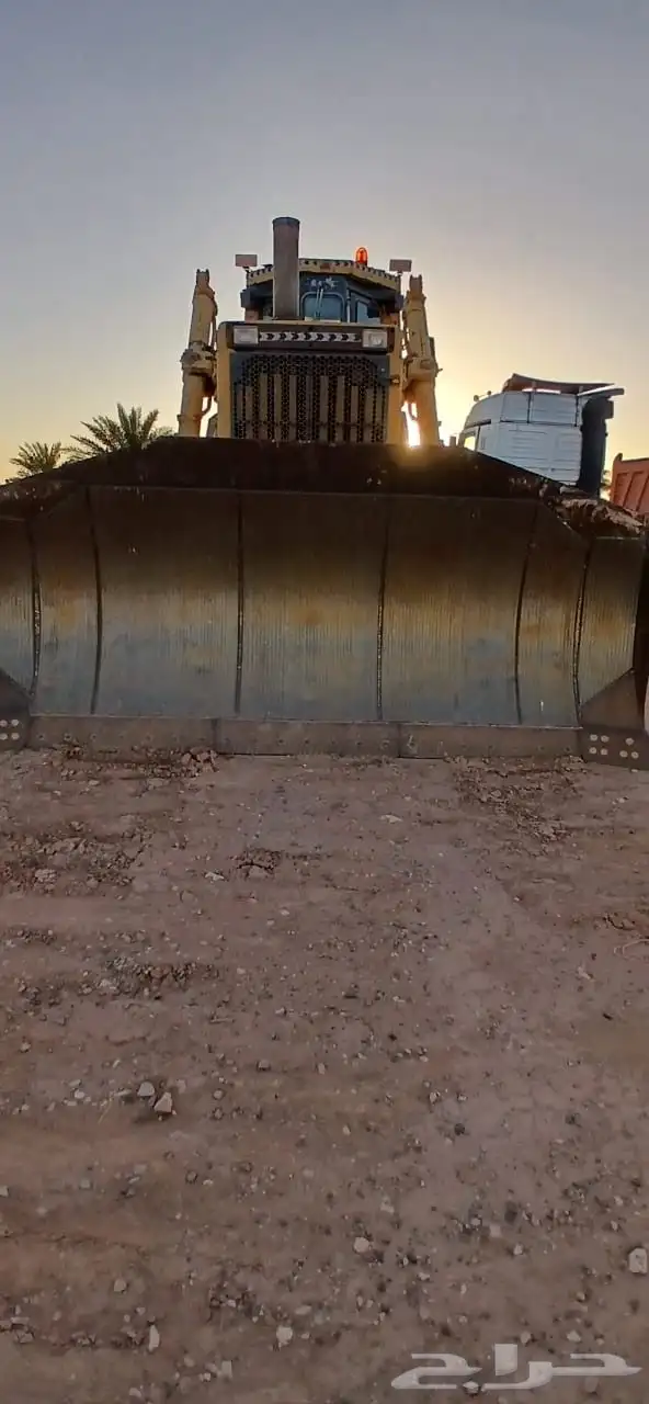 للبيع بلدوزر كوماتسو D155 نظيف جدا 3