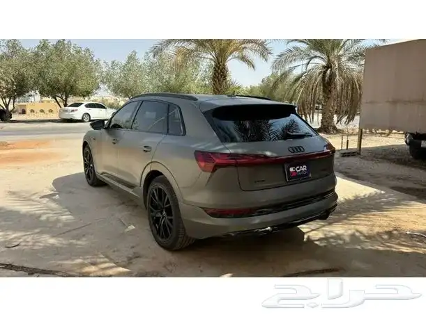 اودي Q8 كهربائية e-tron 2022 1