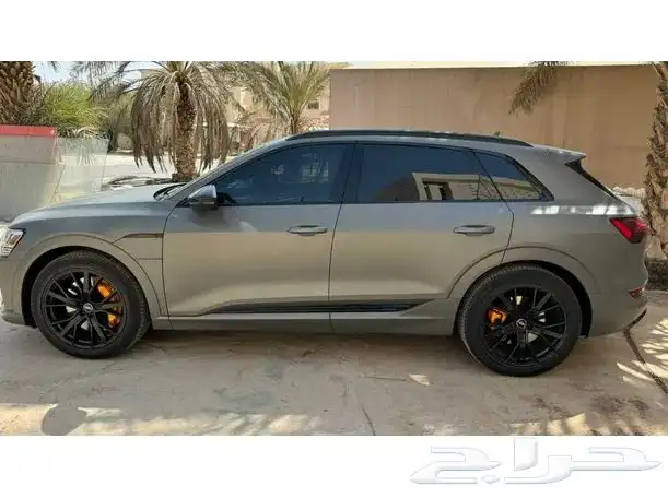 اودي Q8 كهربائية e-tron 2022 3