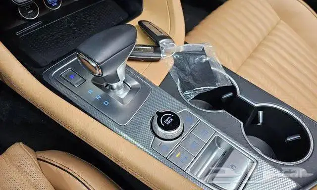 جينسس G70 موديل2022 13