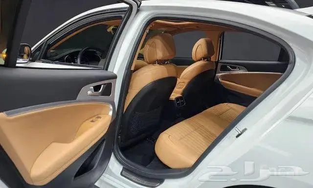 جينسس G70 موديل2022 17