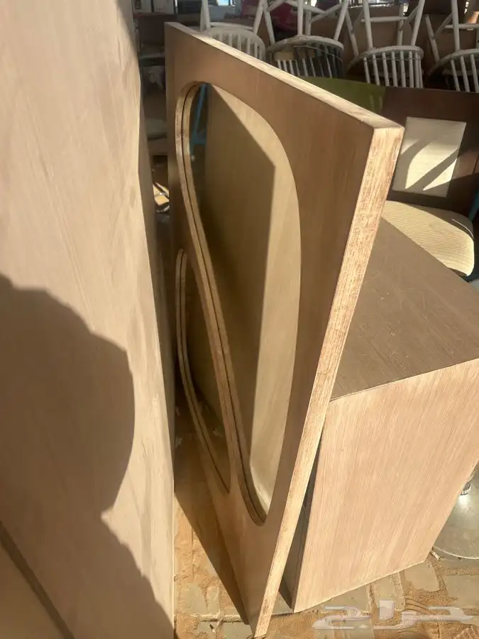 دولاب عبايات وجزامة ومرايا 3