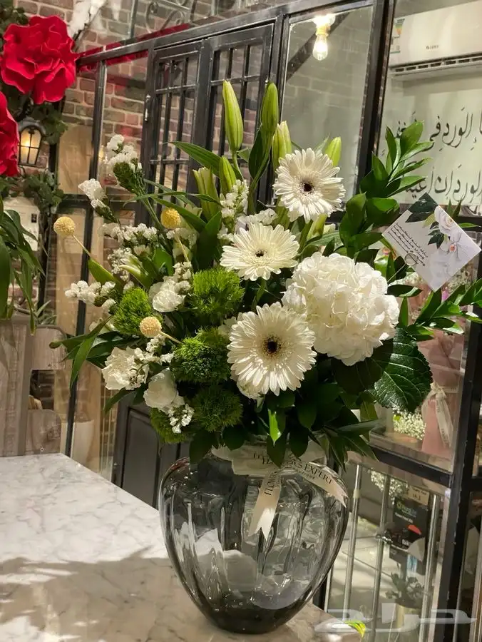 باقات وفازات ورد بأسعار منافسة 9
