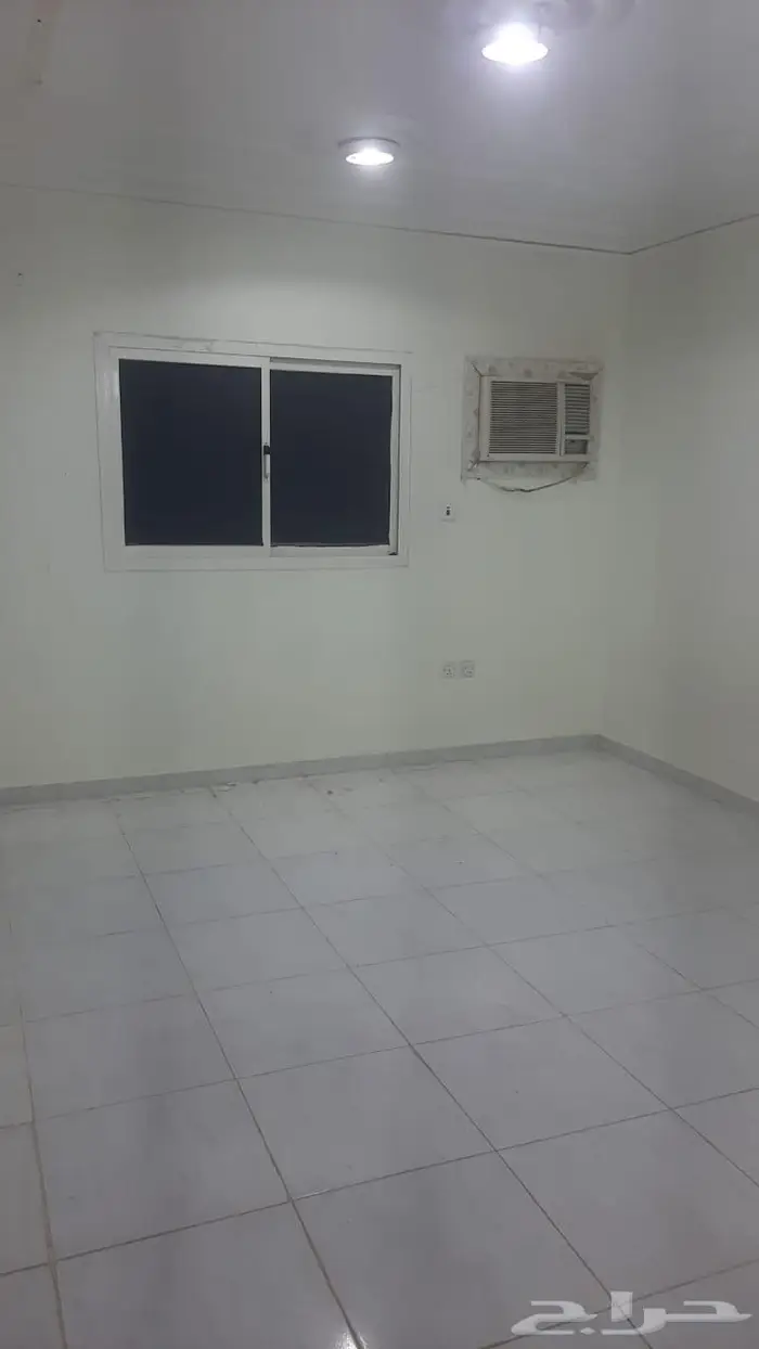للإيجار السنوي شقة عزاب في حي الملك فيصل   عرض رقم H1130 0