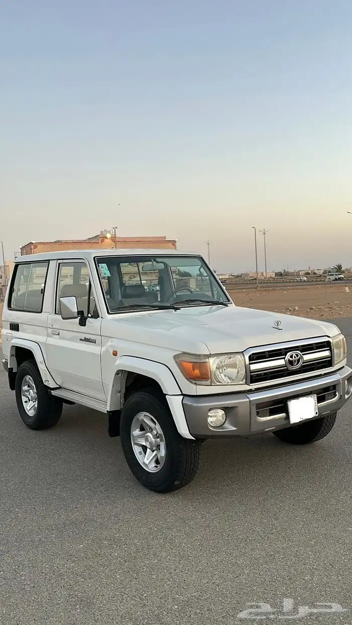 تويوتا جيب ربع 2008 6