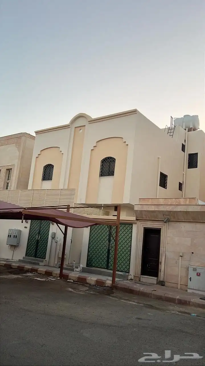 عمارة في حي راقي 3 شقق ب مليون و 300 الف فقط( تفاوض للجاد) 0