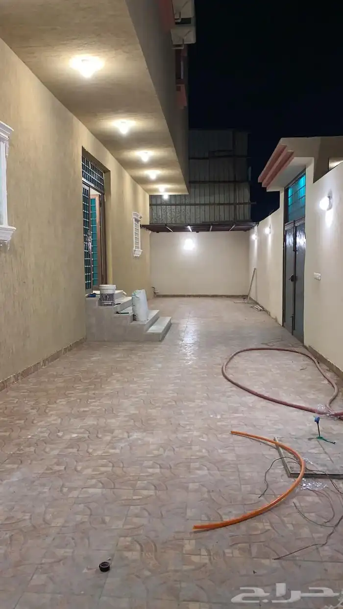 للبيع و الاستثمار عماره في جده حي الخمره 3