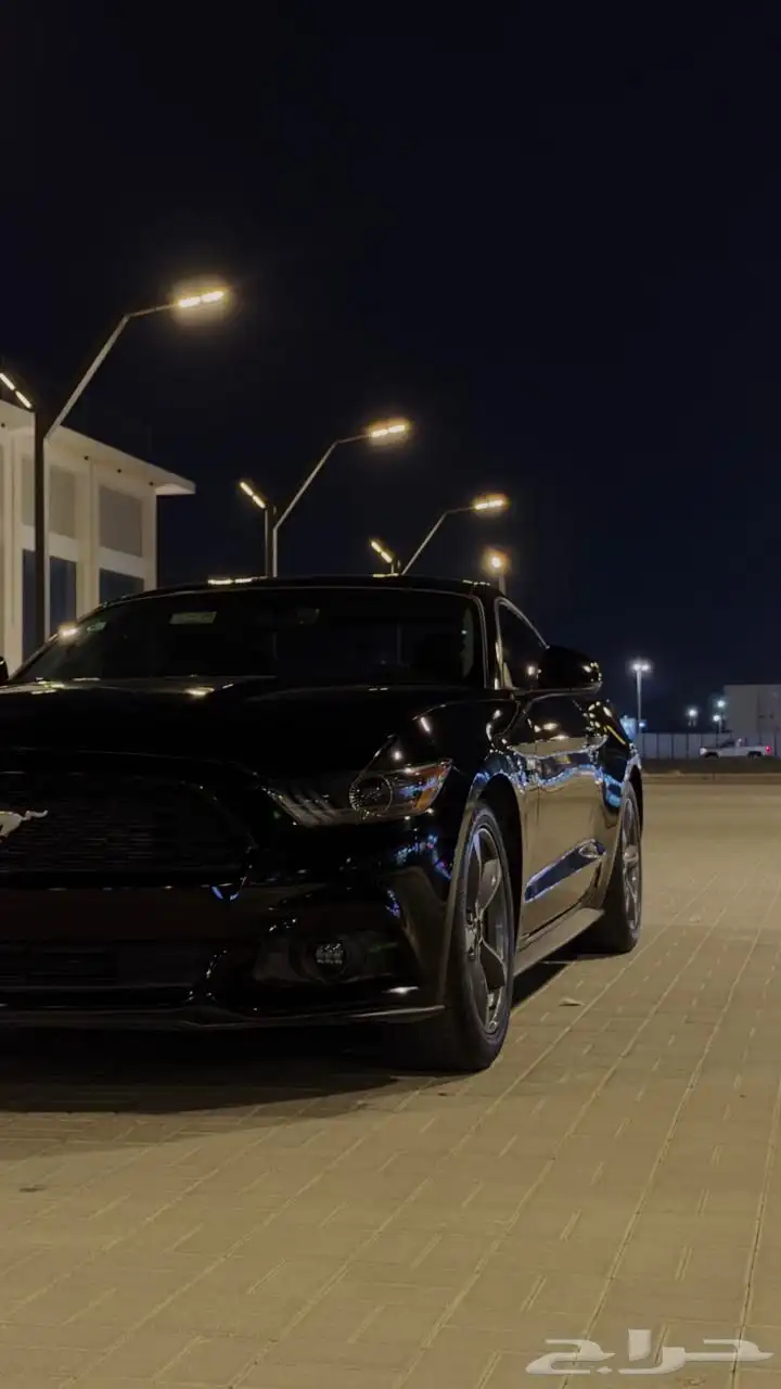 موستنق 2016 v6 اللون اسود 1