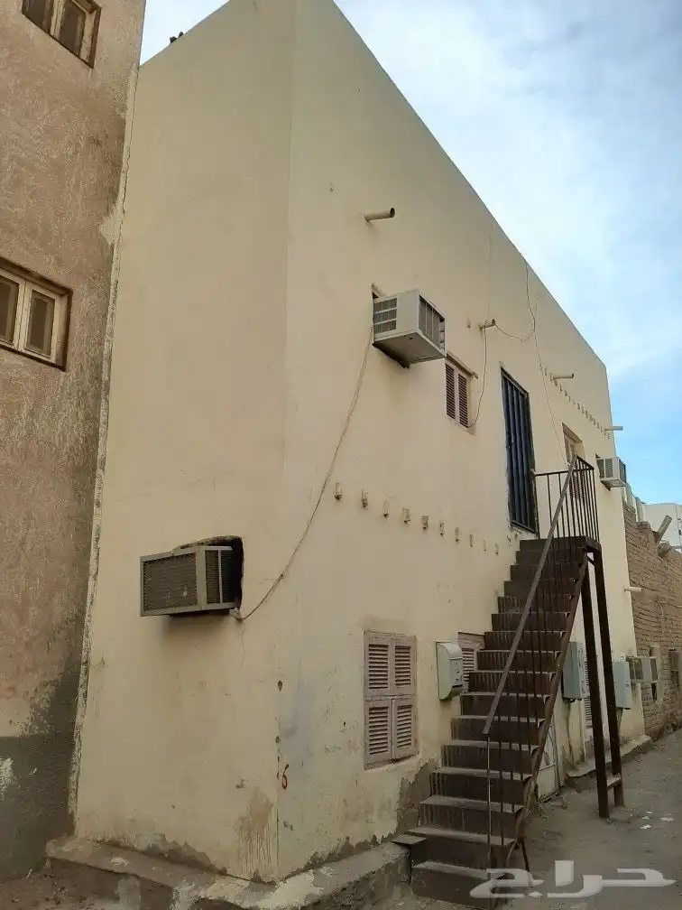 بيت شعبي بموقع مميز 0