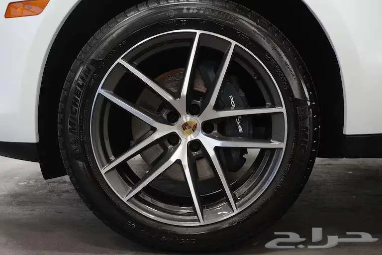 2024 Porsche Macan AWD 16
