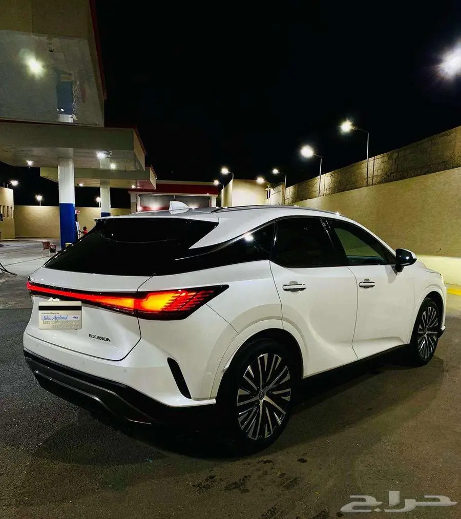 لكزس 350RX موديل 2023 مخزنه 10