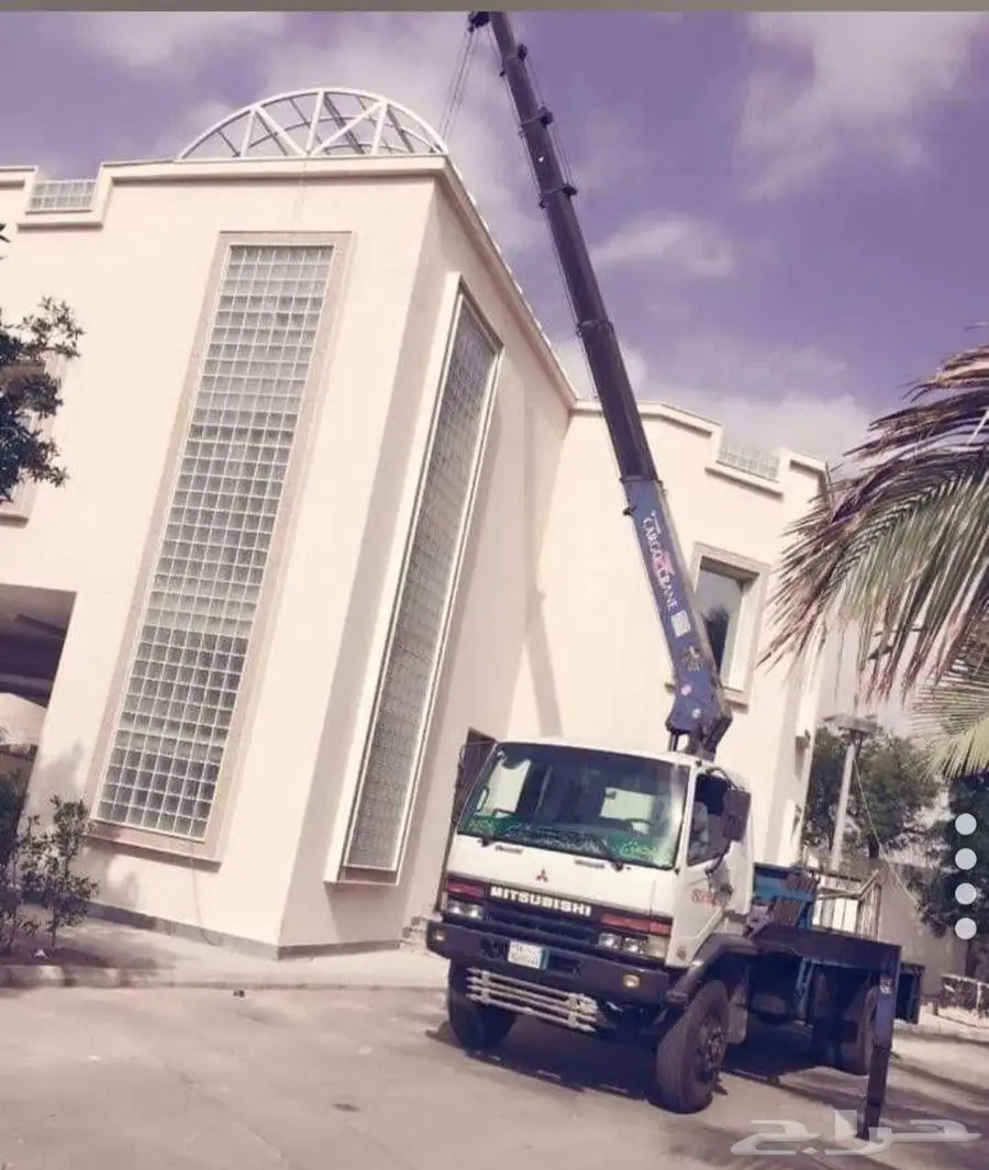 Boom truck with baskit for rent jeddah 4