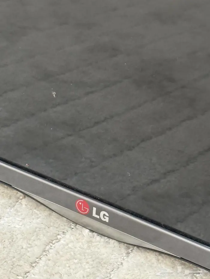 للبيع شاشة LG سمارت 42 بوصه 1