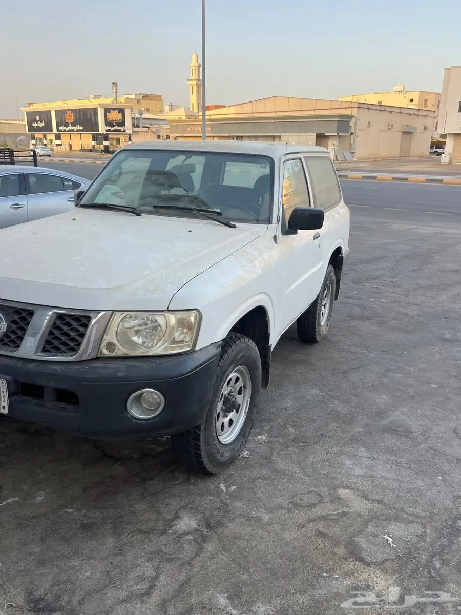 جيب نيسان للبيع 2006 باب واحد 0