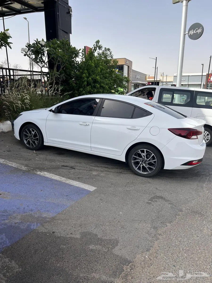 هونداي افانتي بنزين 0
