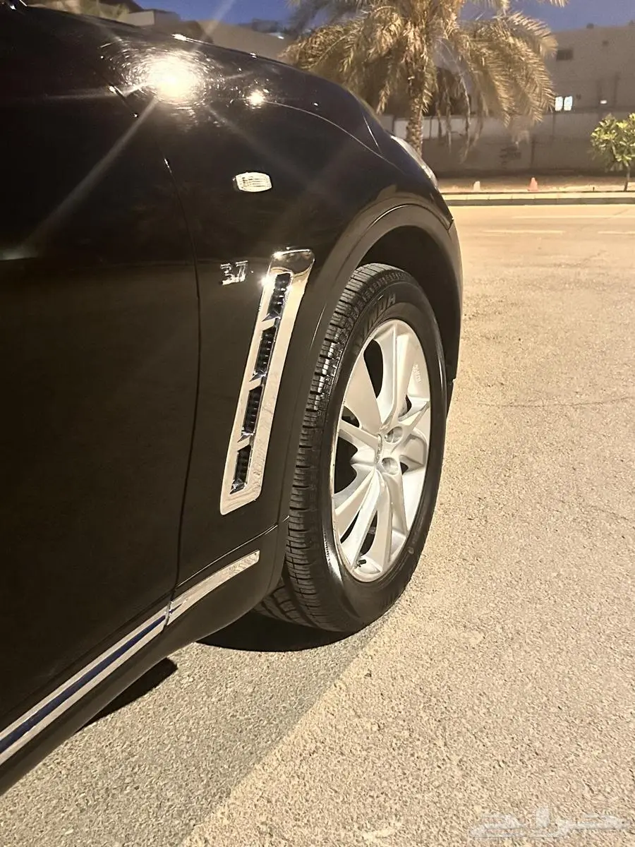 انفنتي 2014 QX70 1