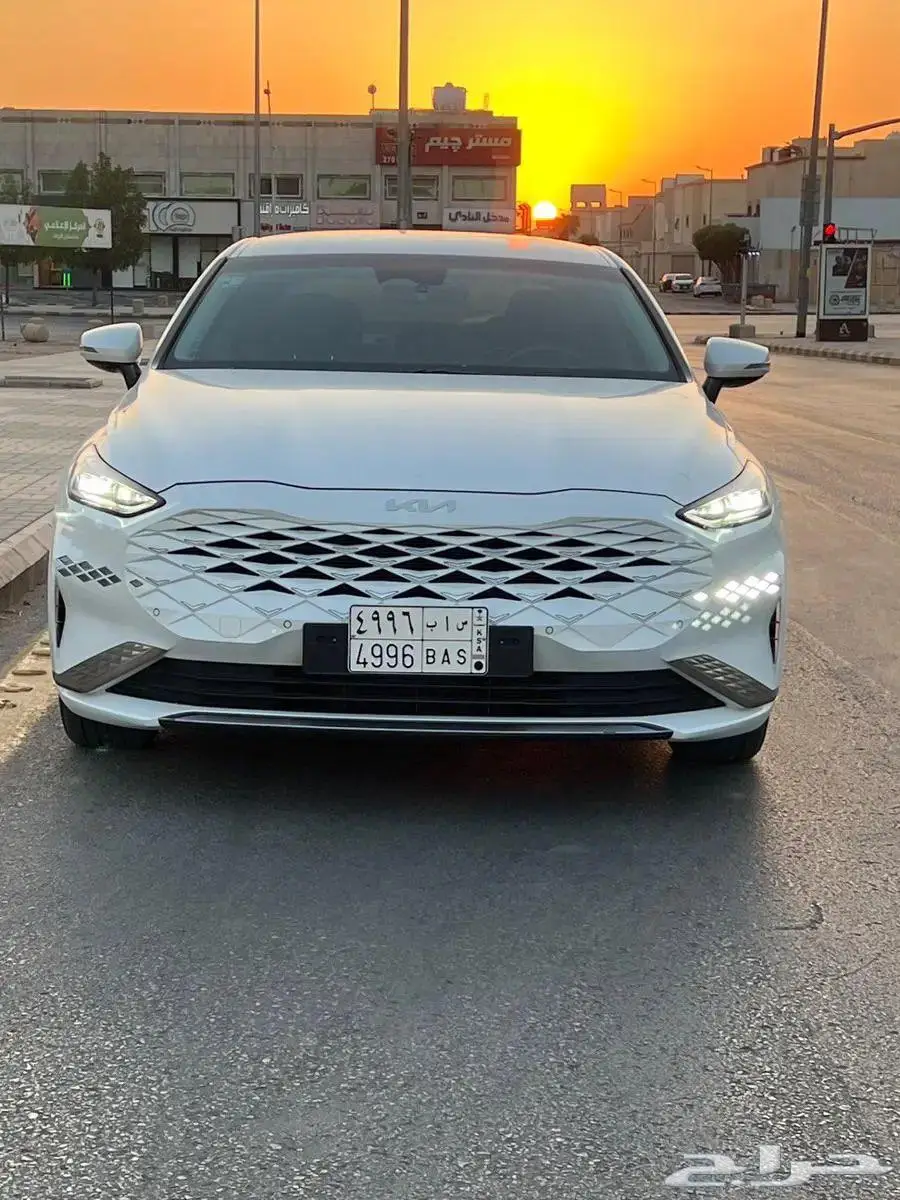 للبيع كيا كي ايت k8 0