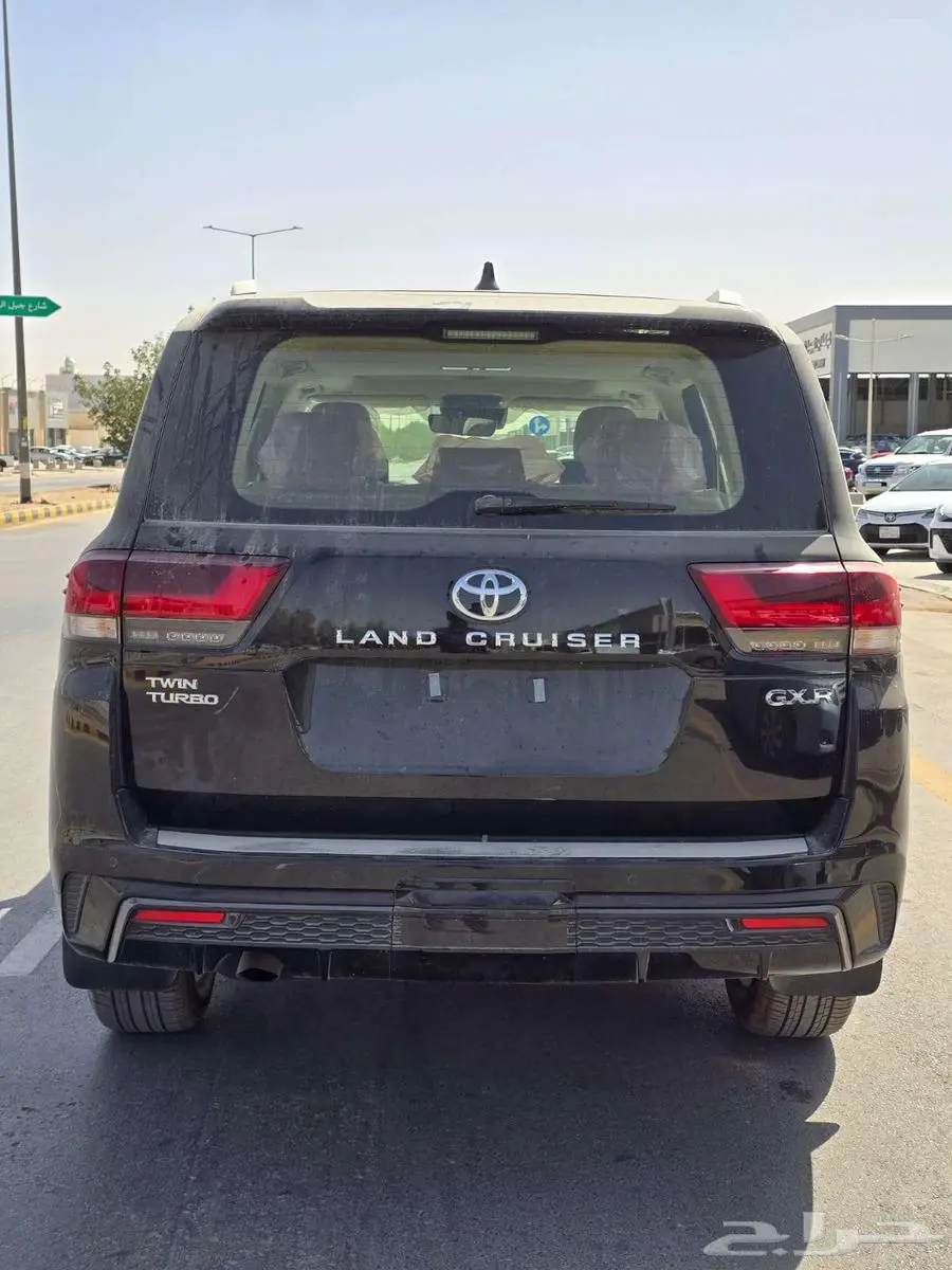 تويوتا لاند كروزر خليجى (L5) موديل 2025 للكاش والبنوك 4