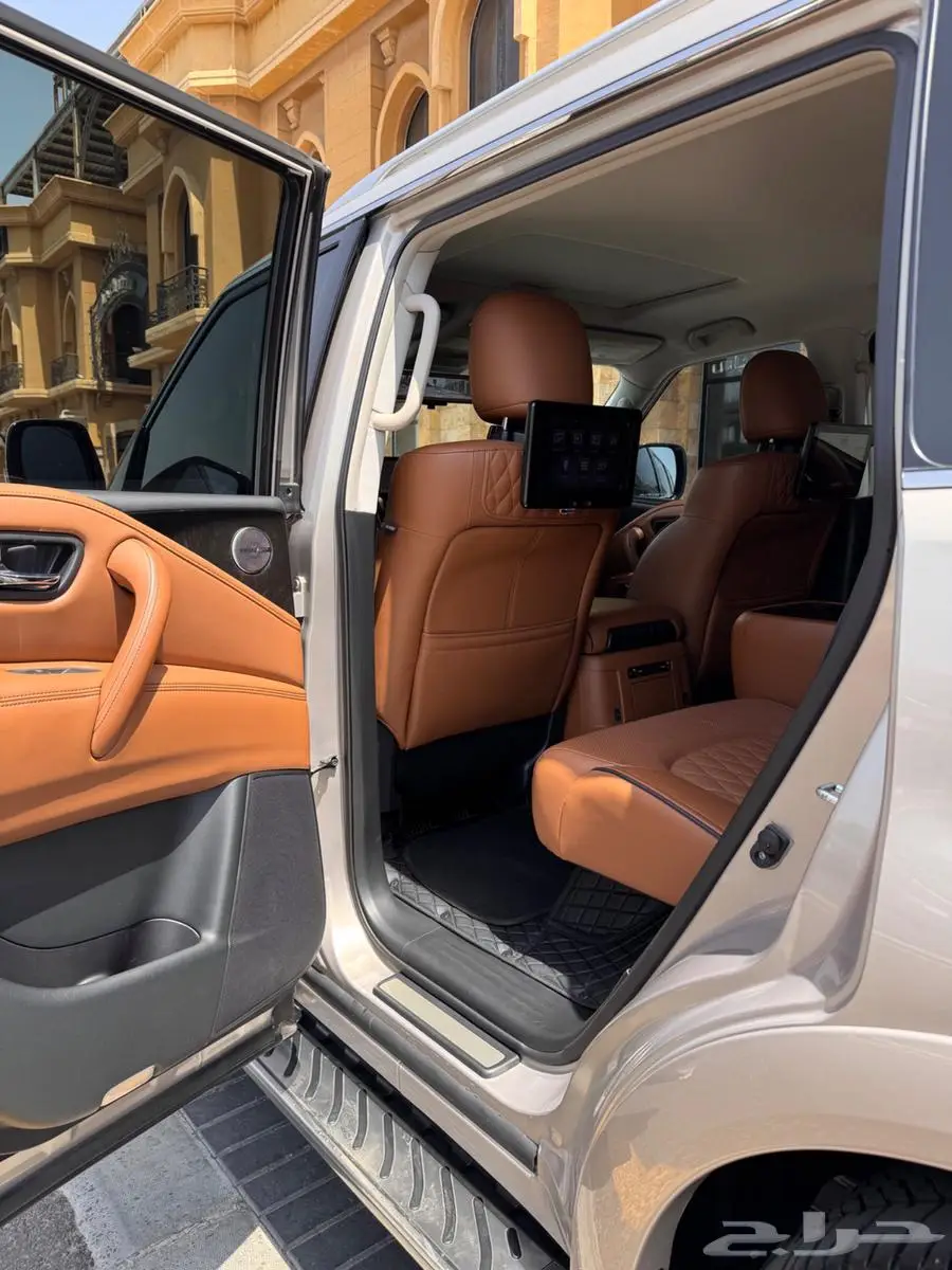 انفنتي QX80 2023 برواكتيف 6